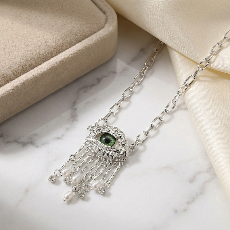 Bijoux All eyes on you