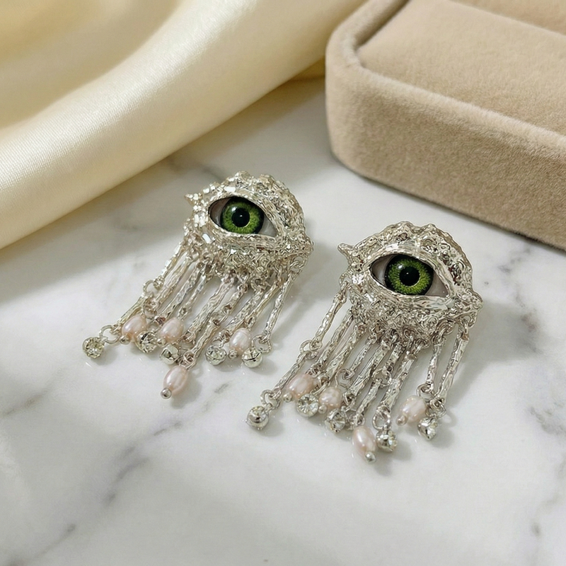 Bijoux All eyes on you