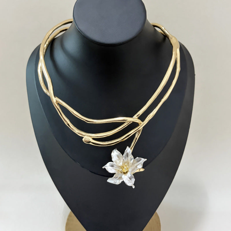 Collier Nika