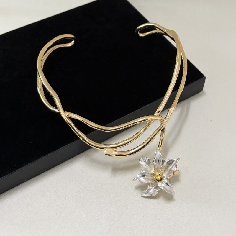 Collier Nika