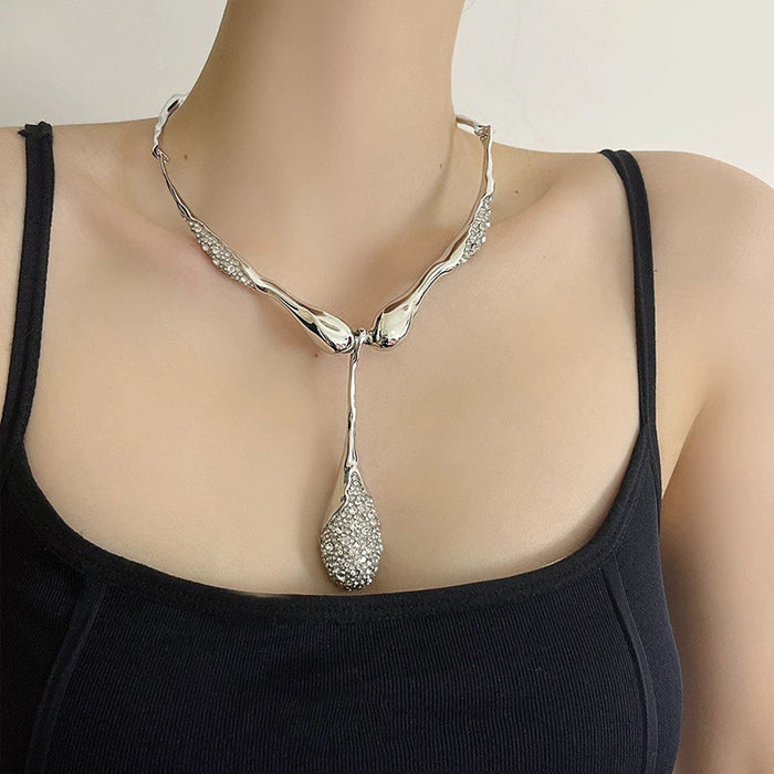 Collier Drop